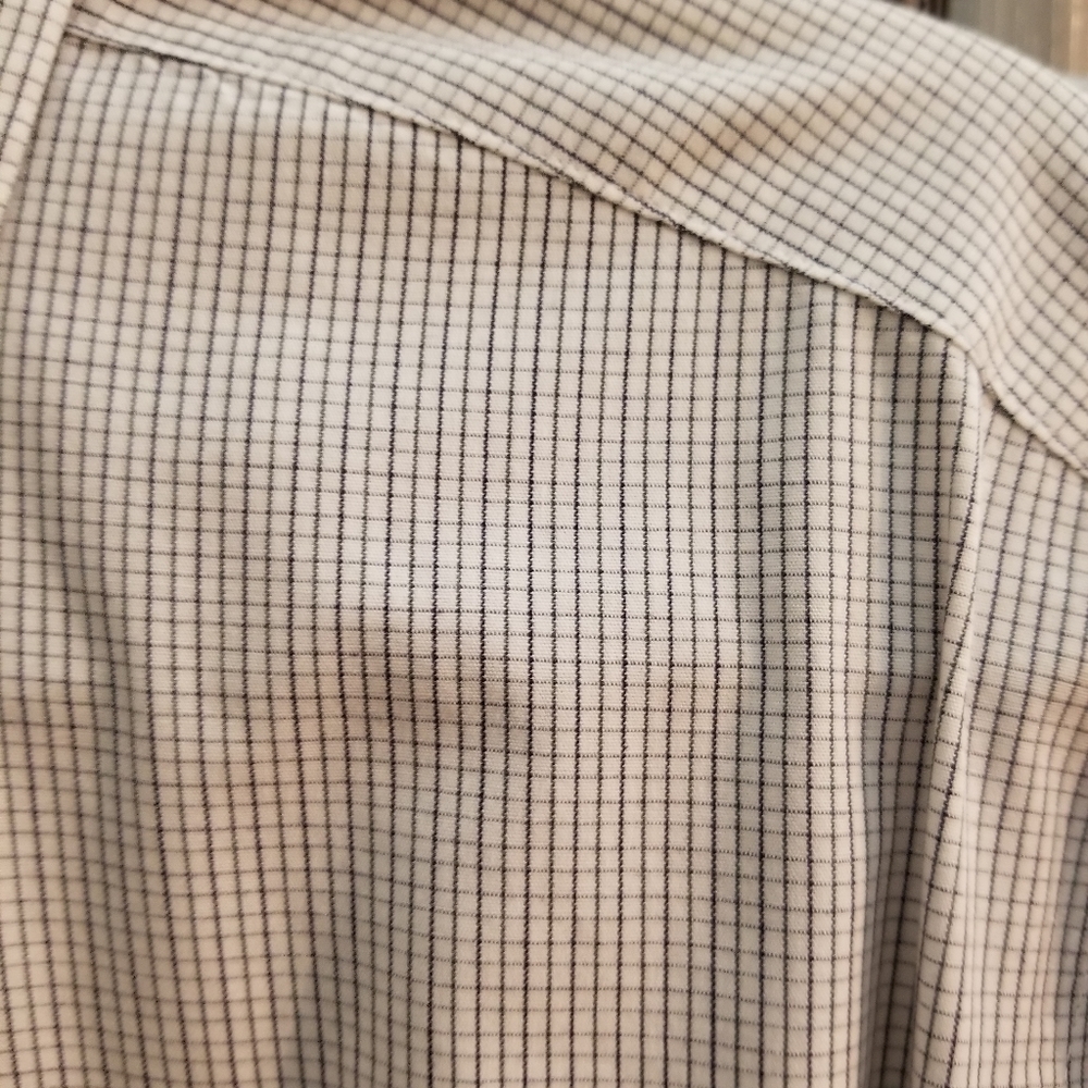 Gap Striped/Lined Men's Large Button Down - Picture 3 of 7